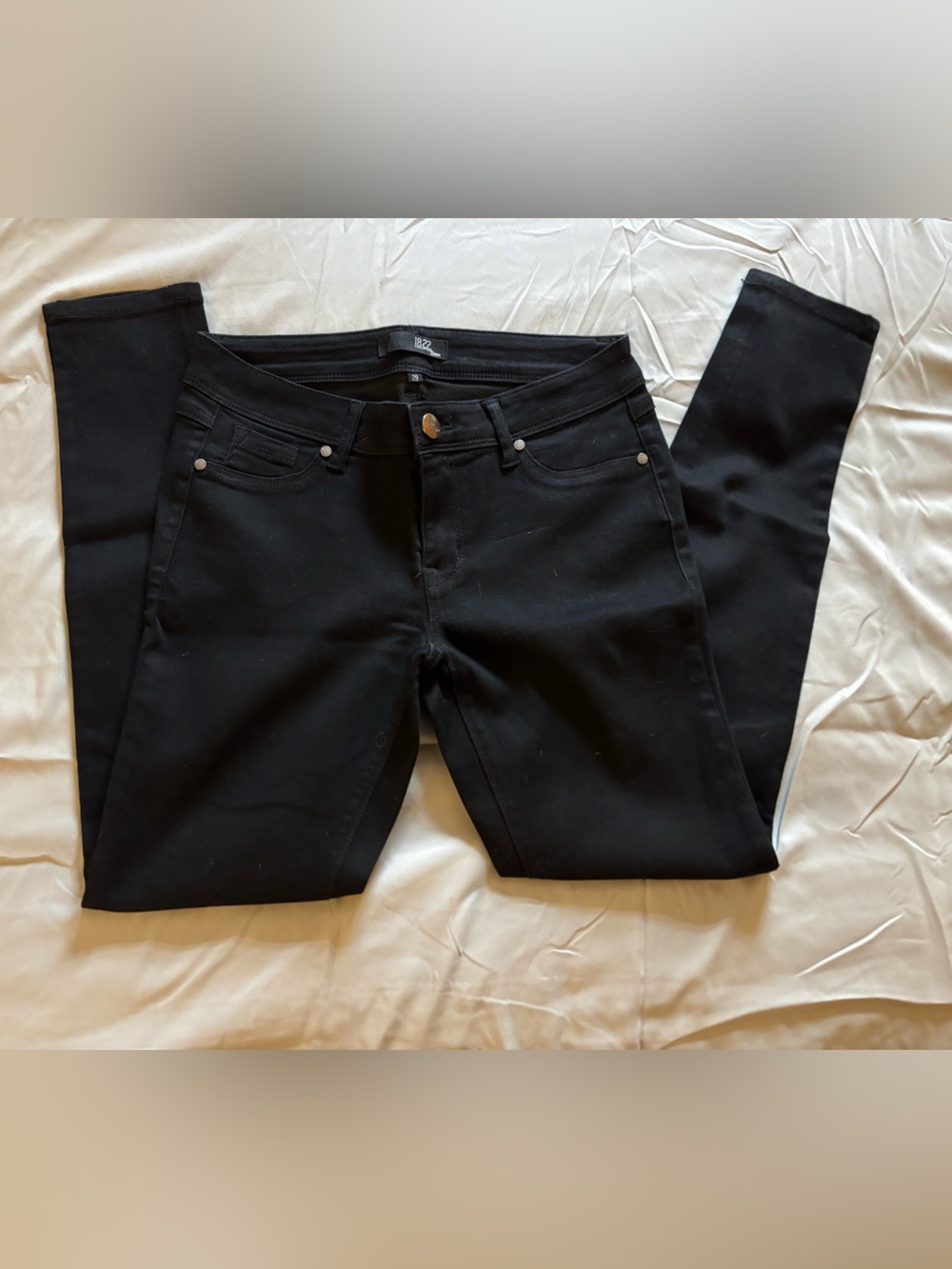 1822 Denim Women's Black Skinny Jeans